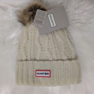 Hunter Knit Hat Fleece Lined With Faux Fur Pom Pom Beige Cream Neutral New!